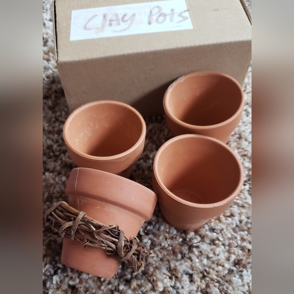 4 clay terracotta mini pots - Picture 2 of 2